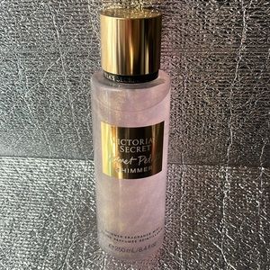 Victoria Secrets Velvet Petals Shimmer Mist